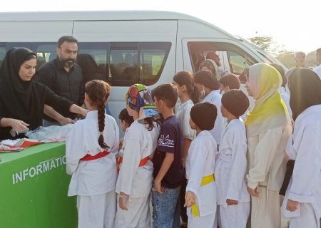 پاکسازی ساحل غربی کیش با حضور دوستداران طبیعت