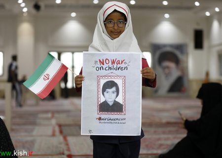 به کوری چشم منافقان و دشمنان پشت کشور و رهبرمان هستیم.