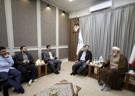 تأکید امام جمعه کیش بر اهمیت حفظ همدلی و انسجام اجتماعی