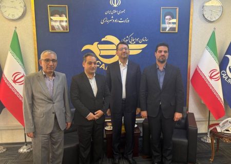 نشست مشترک مسئولان حوزه هوانوردی و مناطق آزاد با هدف بررسی راهکارهای توسعه حمل‌ونقل هوایی جزیره کیش، ارتقای خدمات پروازی و تقویت زیرساخت‌های هوانوردی برگزار شد.