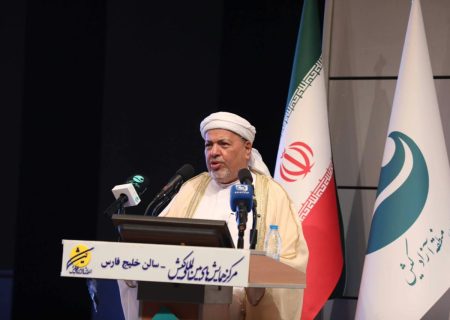 تاکید امام جمعه اهل سنت کیش بر امنیت، پایه رونق گردشگری و اقتصاد کیش