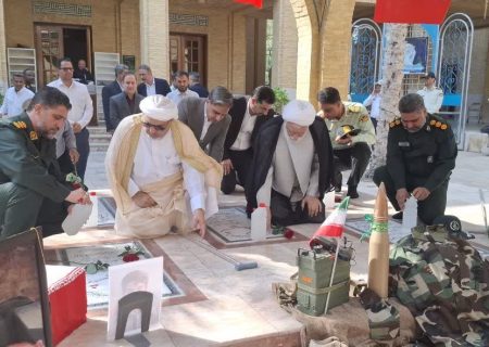 آغاز هفته دفاع مقدس در کیش با ادای احترام به شهدای گمنام