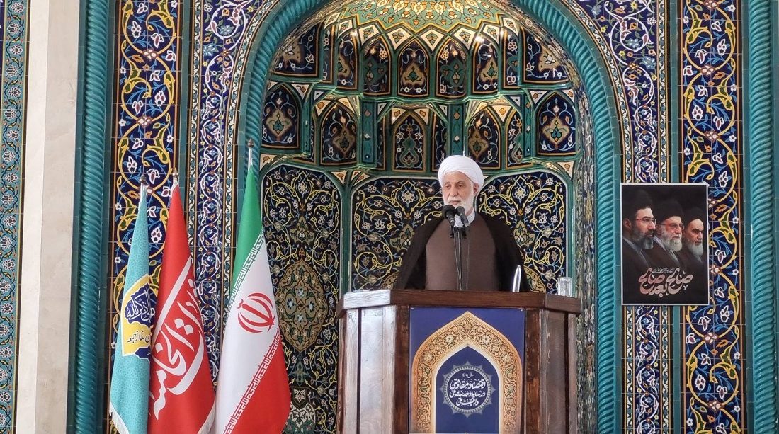 تاکید امام جمعه کیش بر تقویت اقتصاد مقاومتی