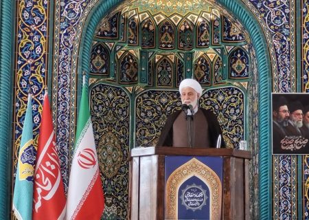تاکید امام جمعه کیش بر تقویت اقتصاد مقاومتی