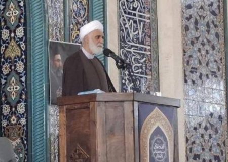 قدردانی امام جمعه کیش از فراجا در تامین نظم و امنیت کشور و جزیره کیش